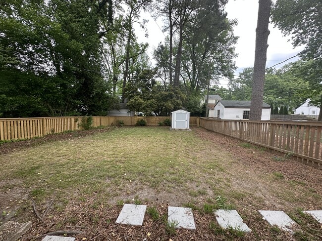 Building Photo - 5004 Patterson Ave