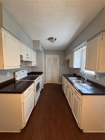 Building Photo - 11229 Buchanan Dr