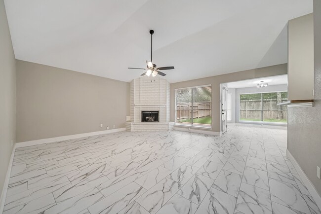 Building Photo - 7722 Covington Dr