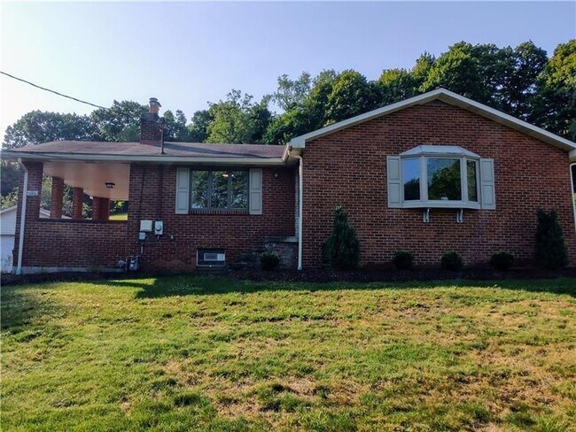 Primary Photo - 196 Valley Rd