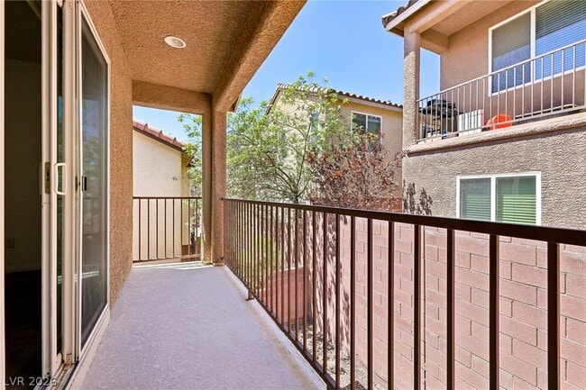 Building Photo - 3819 Total Eclipse St
