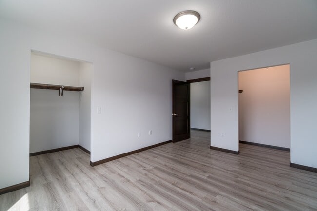 Building Photo - Available August 1st - Modern 2 Bedroom, 2 Full Bathroom with Garage