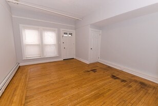 Building Photo - 154 Undercliff Ave
