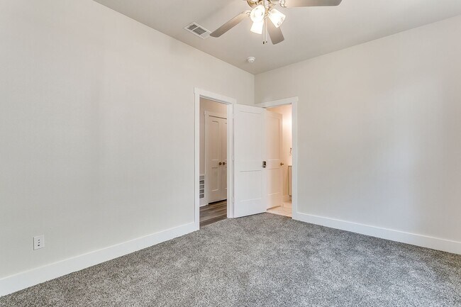 Building Photo - 3133 Greene Ave