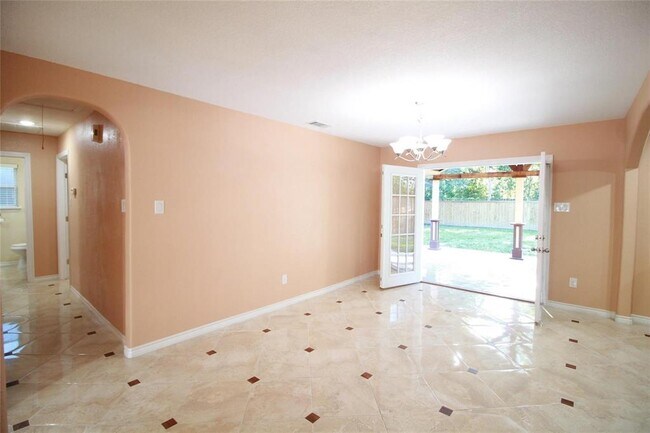 Building Photo - 4523 Donalbain Dr