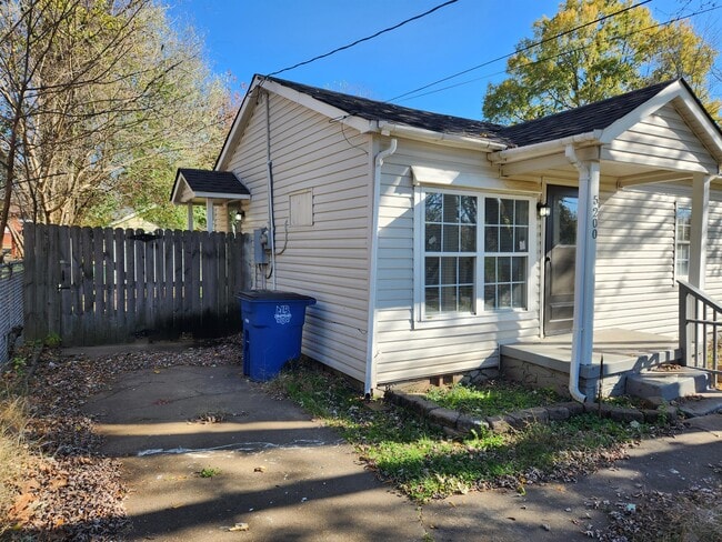 Building Photo - 5200 Chandler St