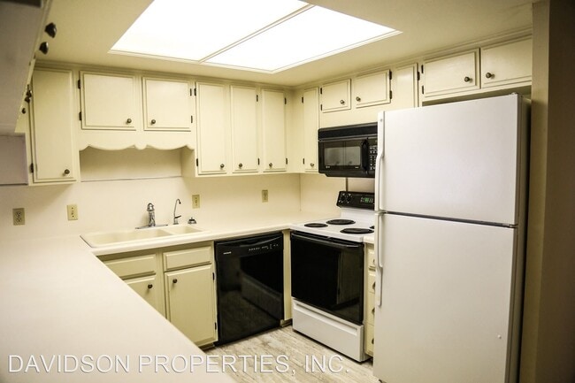 Building Photo - 2 br, 2.5 bath House - 16 Gallery Court