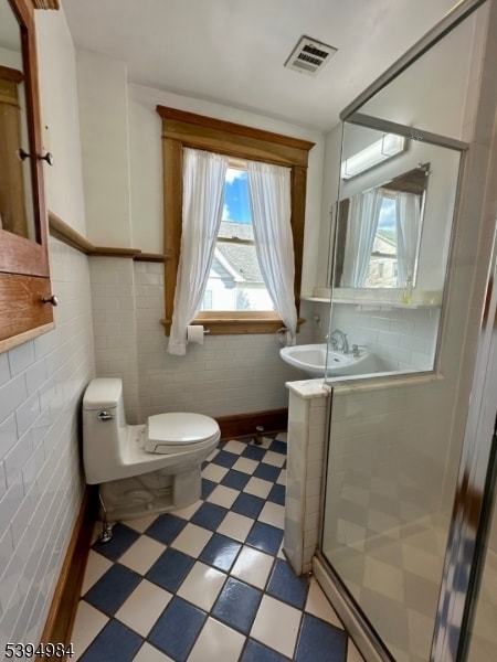 Building Photo - 12 Maple Ave