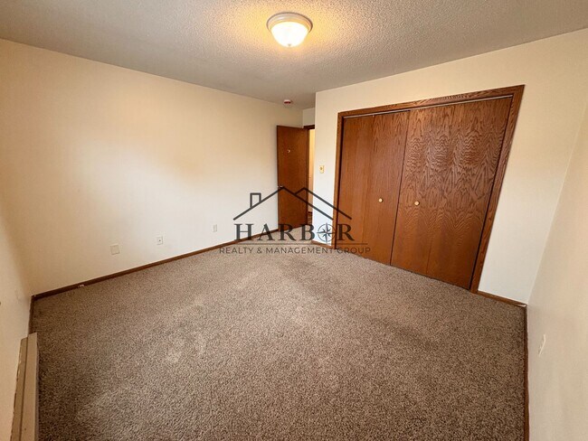 Building Photo - 2426 30th Ave NW