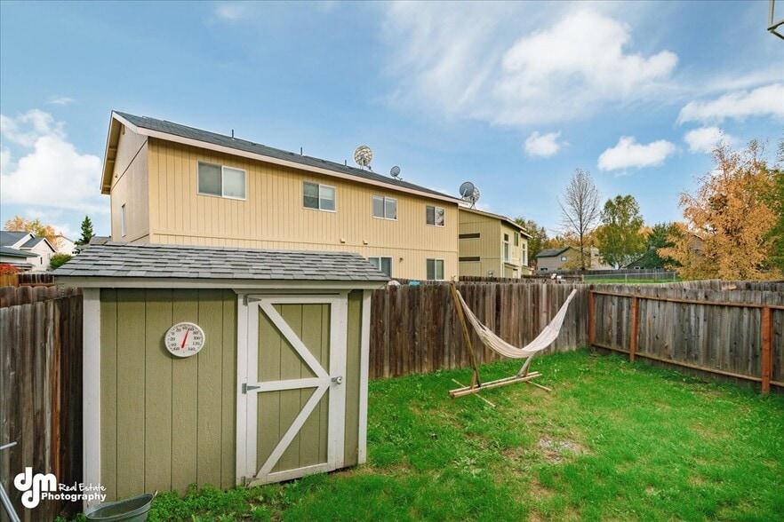 Building Photo - 299 Skwentna Dr