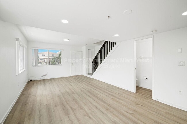 Building Photo - 651 NW 82nd Ave