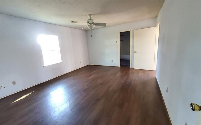 Building Photo - 1126 Melford Ave