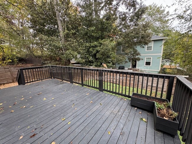 Building Photo - 150 Dahlgren St SE