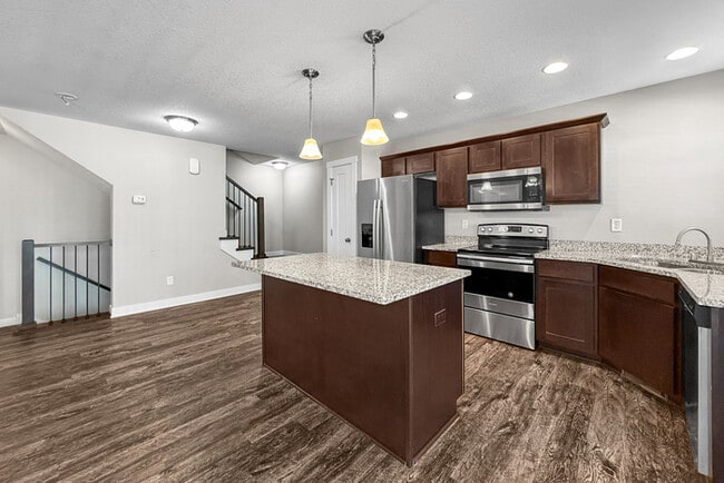 Building Photo - 2720 NW Casey Jones Ln