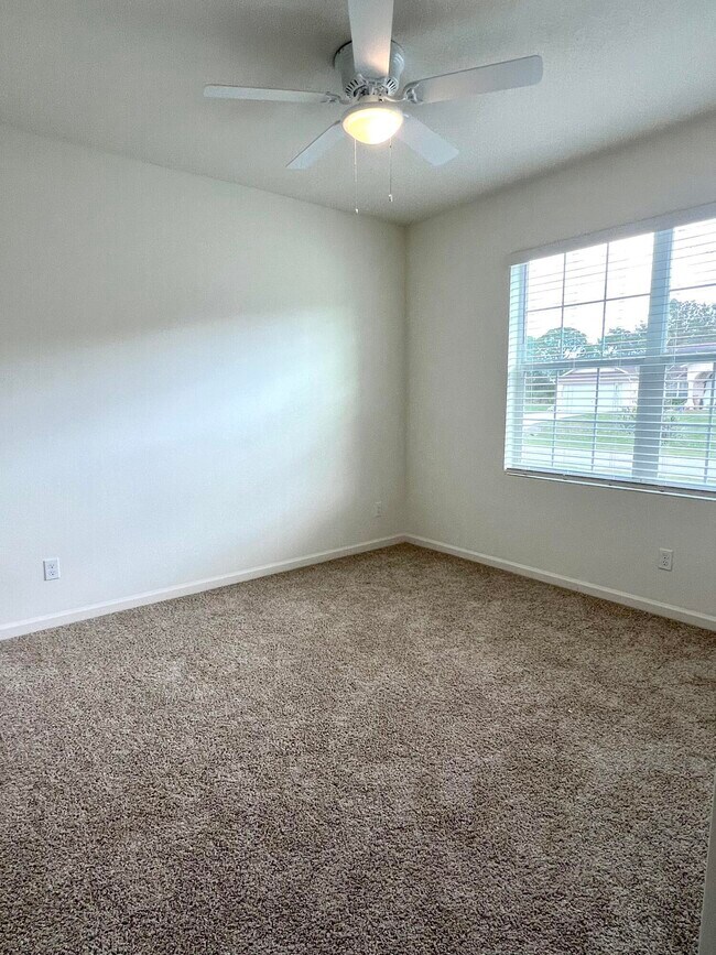 Building Photo - 4011 SW Kidd Ct