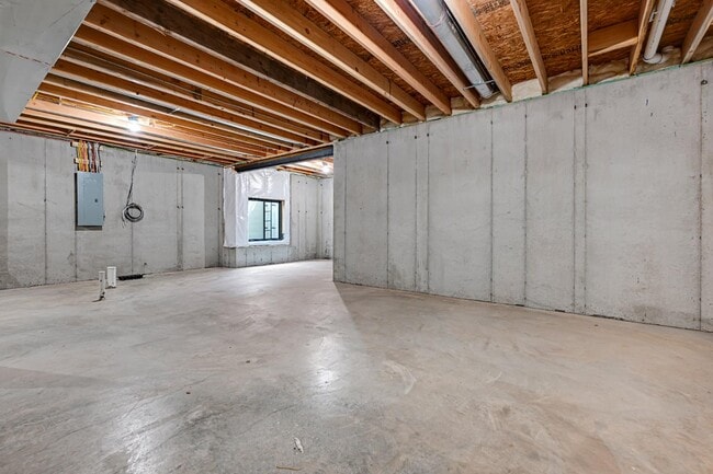 Building Photo - 16653 Garnett St