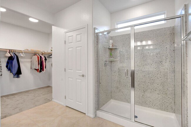 Building Photo - Beautiful Energy Star Home in Skye Hills