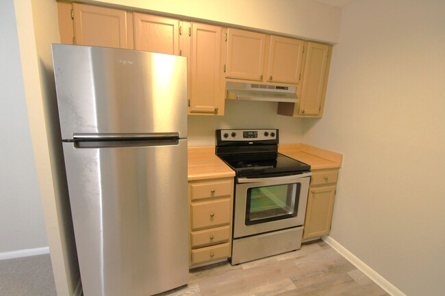 Building Photo - (Coming Soon) 2 Bedroom Condo In South Park!
