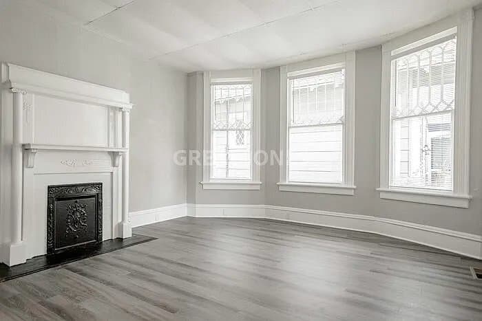 Building Photo - 2911 Beacon Ave