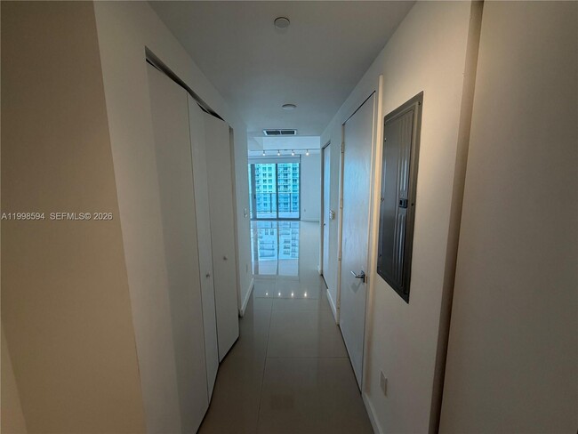 Building Photo - 488 NE 18th St