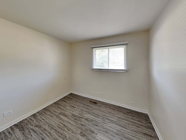 Building Photo - 164 Fairwood Dr