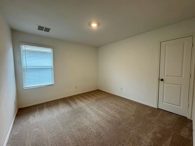 Building Photo - 109 Little Sparklers Lp