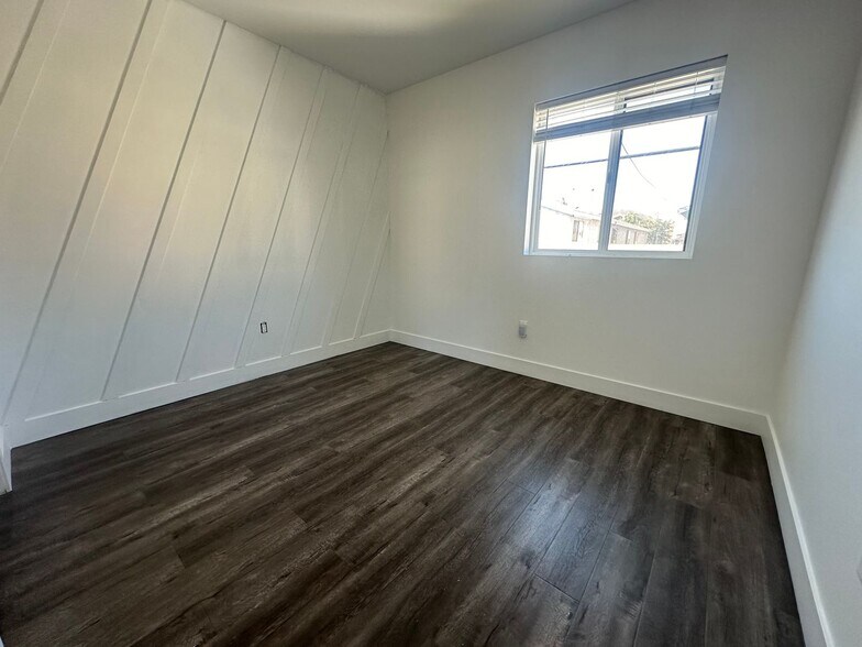 Building Photo - 1623 W 208th St