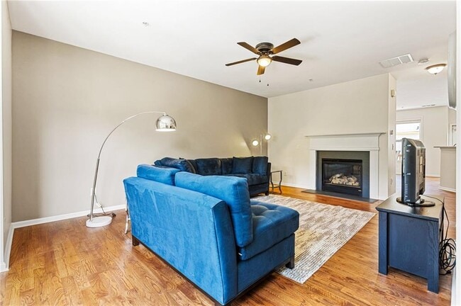 Building Photo - 1565 Oakdale Bluffs Dr