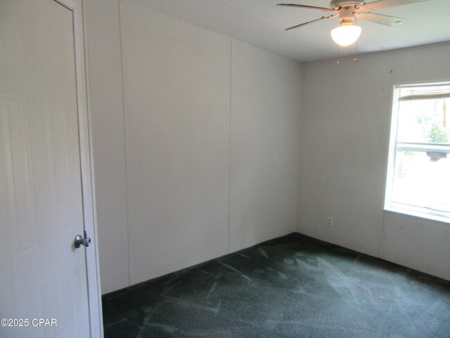 Building Photo - 12013 Hibiscus St
