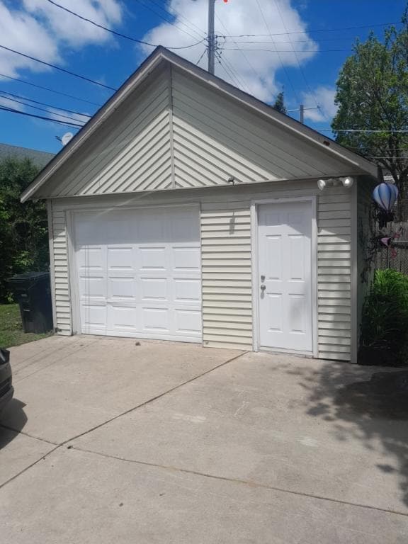 Building Photo - 35348 Sheffield St