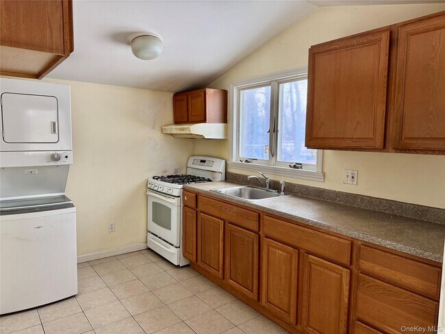 Building Photo - 1278 W Main St