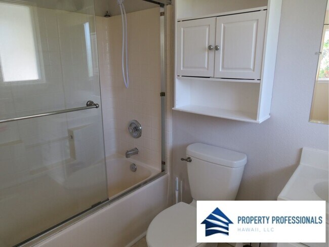 Building Photo - 38th in Orchidland