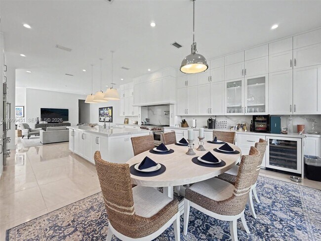 Building Photo - 13689 Deering Bay Dr