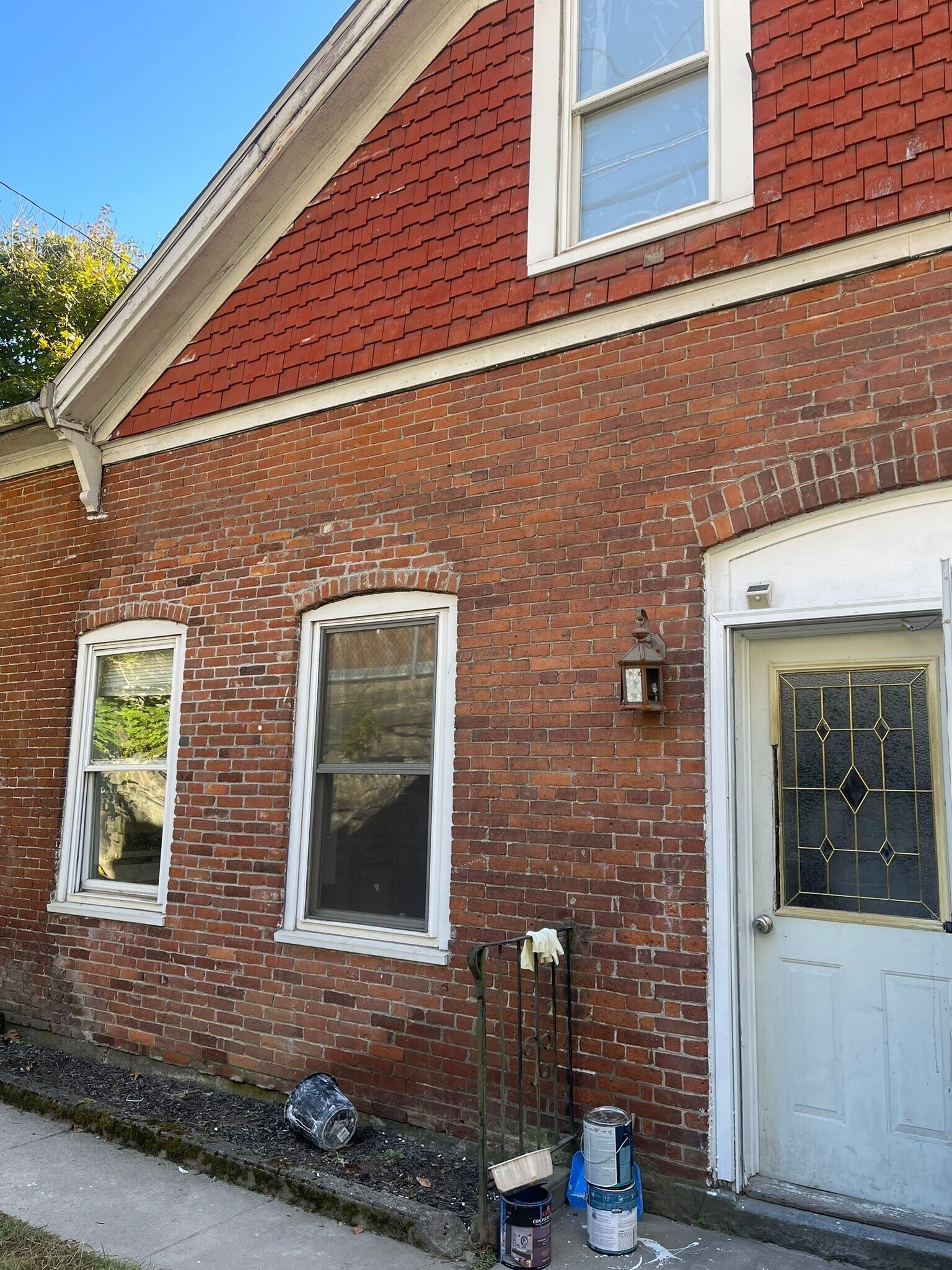 Building Photo - 977 Riverside Dr