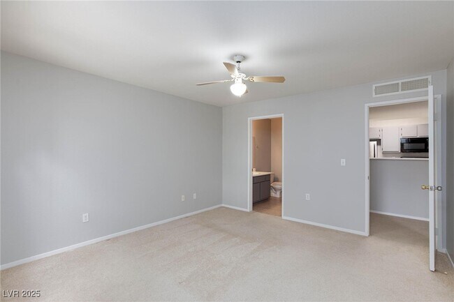 Building Photo - 7885 W Flamingo Rd