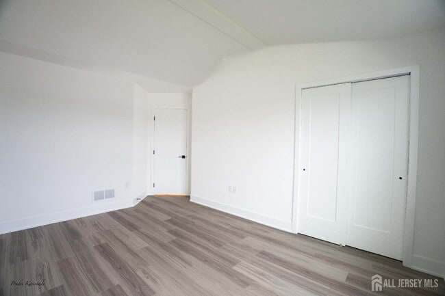 Building Photo - 85 Mustang Dr