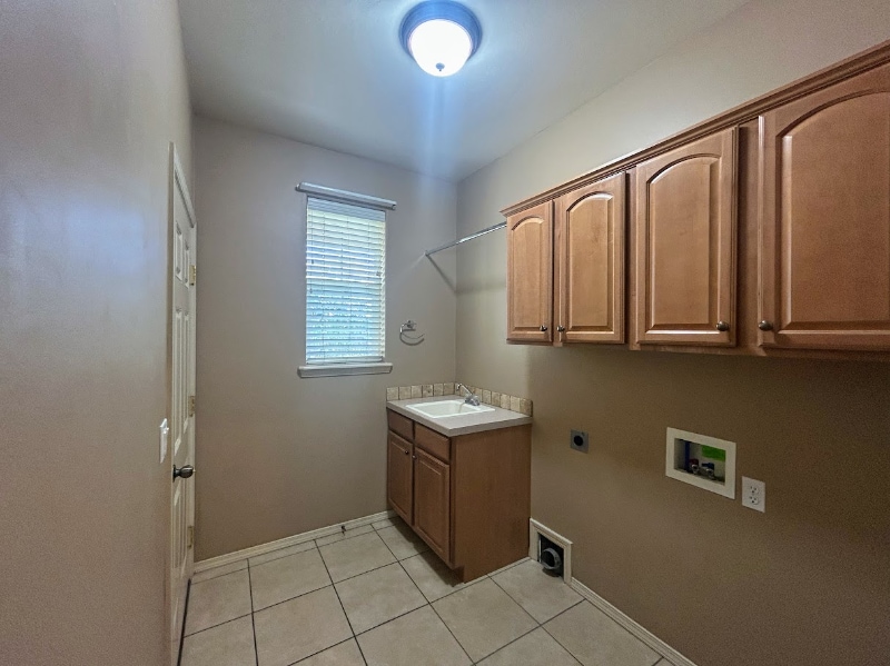 Building Photo - 492 Shadetree Trail