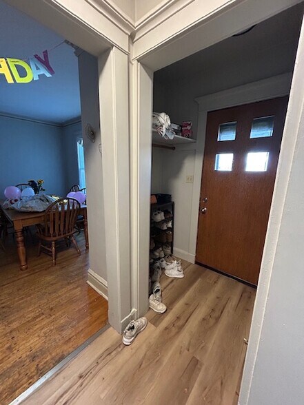 Building Photo - 1844 Woodland Ave