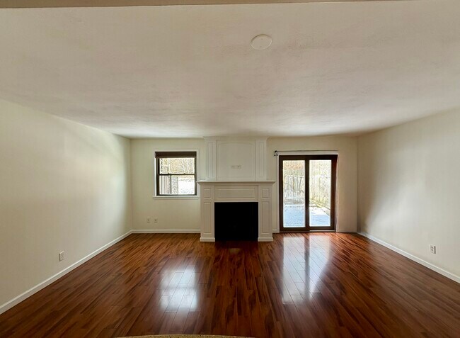 Building Photo - 507 Glendale Dr