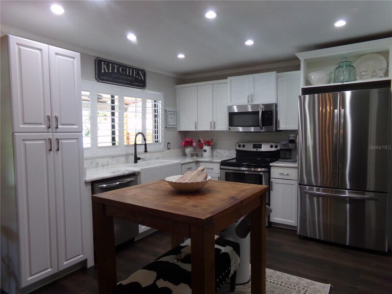 Building Photo - 603 Antilla Ave