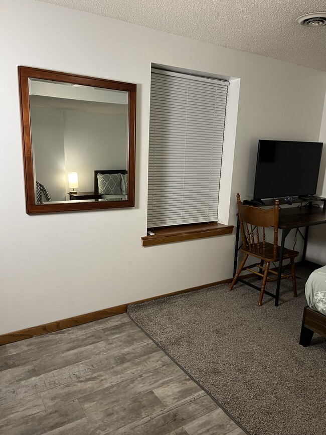 Building Photo - 5652 Ozark Ave N