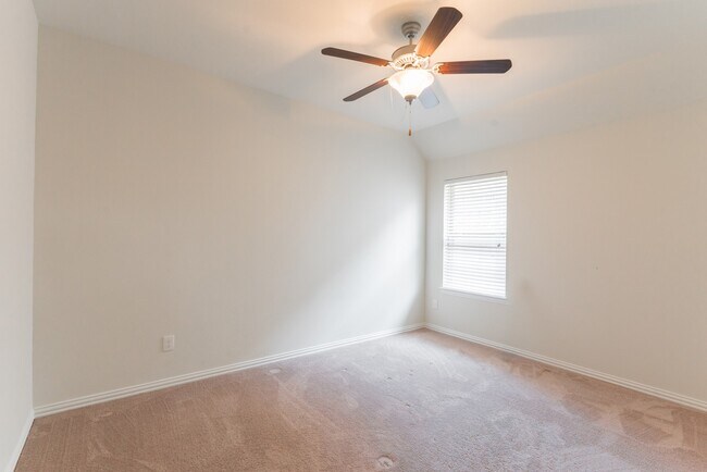 Building Photo - 4583 New Country Dr