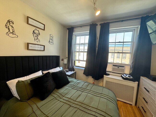 Building Photo - Spacious Cambridge 1 Bed