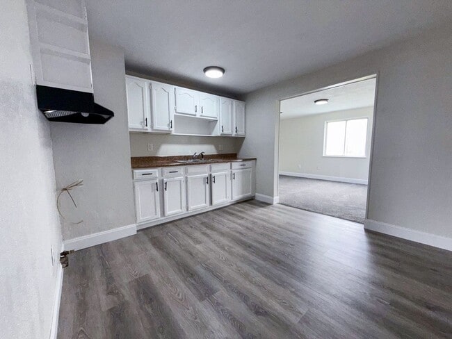 Building Photo - Beautifully Renovated 3BR Home in Blacklick Estates w/ Bonus Room, Huge Backyard & Garage