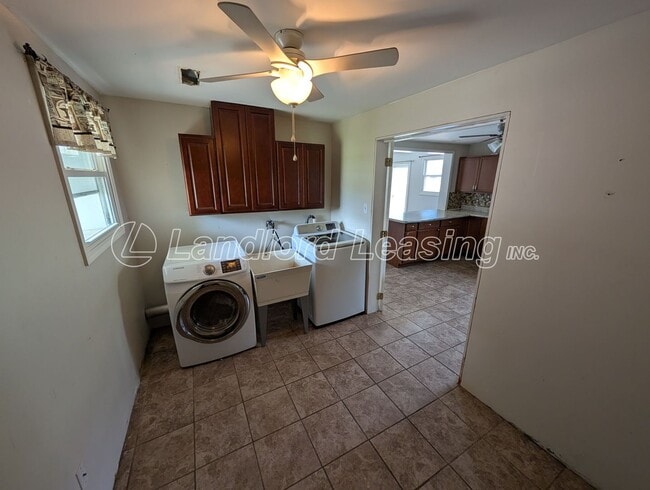 Building Photo - Charming 3-Bedroom Corner Lot Home in Shef...