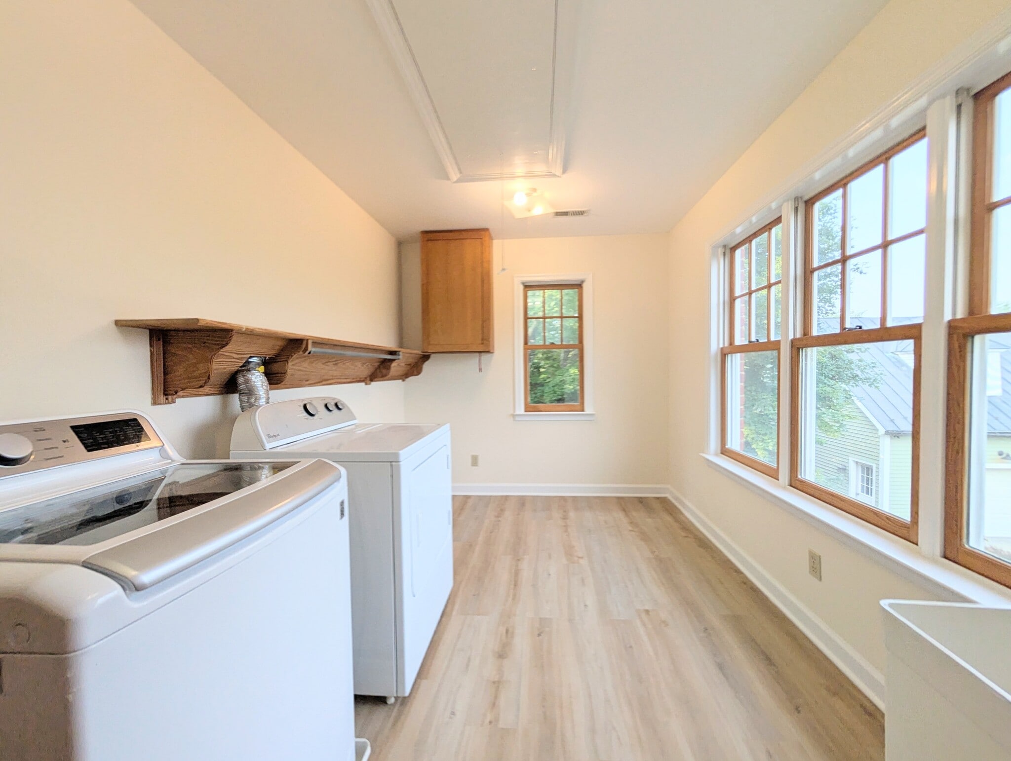 Building Photo - 1803 Beaver Ridge Rd