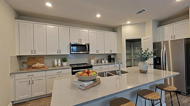 Building Photo - 405 Quarry St