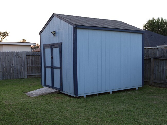 Building Photo - 2515 Edgedale Dr