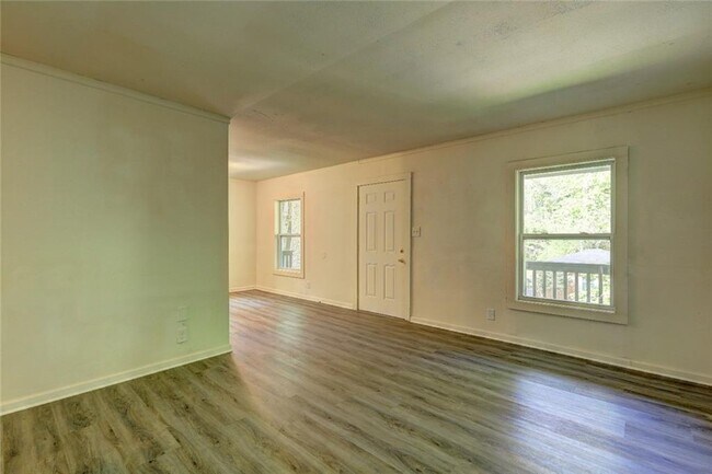 Building Photo - 1208 4th Ave W