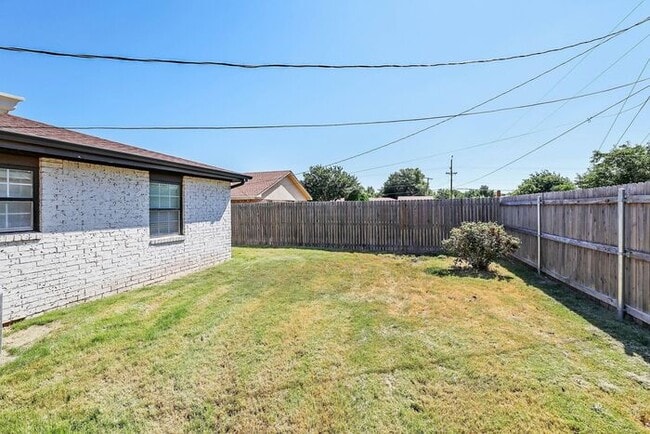 Building Photo - 7303 Calumet Pl